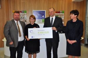 NLB ob otvoritvi svoje prenovljene poslovalnice v Grosupljem OŠ Šmarje - Sap izročil donacijo v višini 4.500 evrov 12
